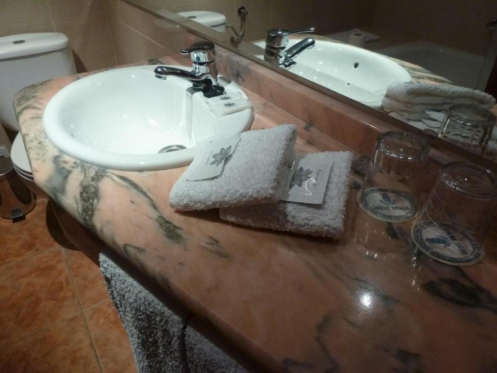 Hotel Brasa Elvas Rum bild